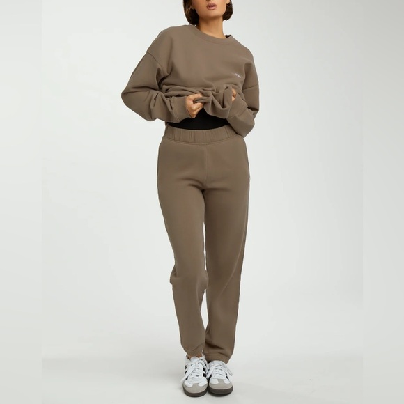 MINA BAIE Matching Set Sweats Rory Sweatpants Peyton Sweatshirt Teddy Brown M - Picture 1 of 8